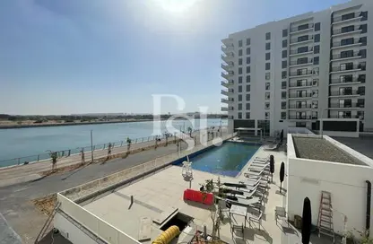 Apartment - 1 Bathroom for rent in Waters Edge - Yas Island - Abu Dhabi