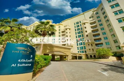 Apartment - 2 Bedrooms - 3 Bathrooms for rent in Al Sultana - Shoreline Apartments - Palm Jumeirah - Dubai