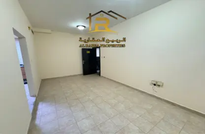 Apartment - 1 Bathroom for rent in Ajman Gate Tower - Ajman Industrial 2 - Ajman Industrial Area - Ajman