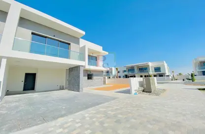 Villa - 4 Bedrooms - 5 Bathrooms for sale in Redwoods - Yas Acres - Yas Island - Abu Dhabi