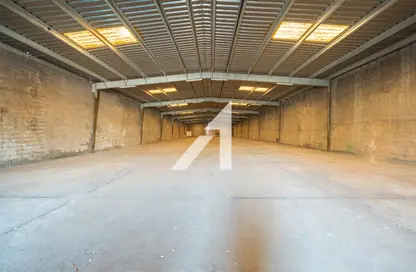 Warehouse - Studio - 2 Bathrooms for rent in Block A - Umm Ramool - Dubai