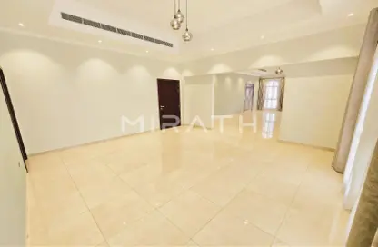 Villa - 5 Bedrooms - 6 Bathrooms for rent in Al Jafiliya Villas - Al Jafiliya - Dubai