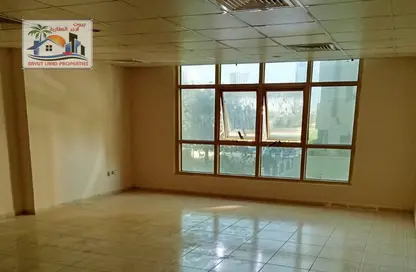 Apartment - 1 Bathroom for rent in Al Majaz 2 - Al Majaz - Sharjah