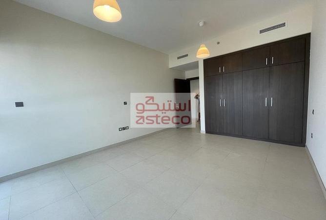 Rent in Waqf Sheikh Zayed Residential Building: High Floor | Ready To ...