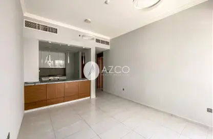 Apartment - 1 Bedroom - 2 Bathrooms for rent in Regent Court - Jumeirah Village Circle - Dubai