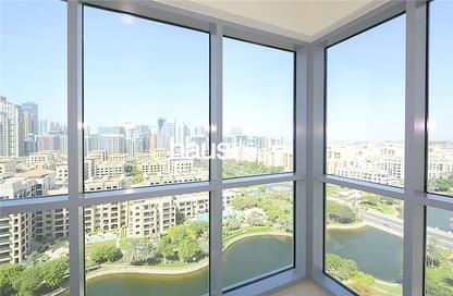 Apartment - 1 Bedroom - 2 Bathrooms for sale in Golf Tower 1 - Golf Towers - The Views - Dubai