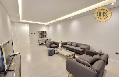 Apartment - 2 Bedrooms - 3 Bathrooms for sale in Diamond Building - Al Satwa - Dubai