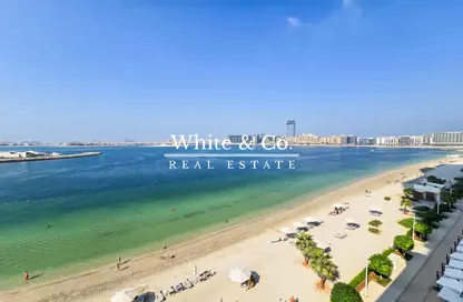 Apartment - 1 Bedroom - 1 Bathroom for sale in Beach Vista - EMAAR Beachfront - Dubai Harbour - Dubai