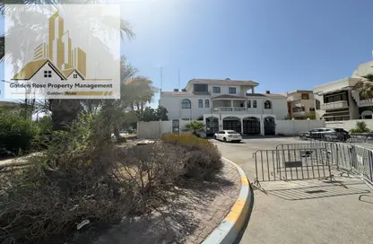 Villa - 4 Bedrooms - 6 Bathrooms for sale in Al Karamah - Abu Dhabi