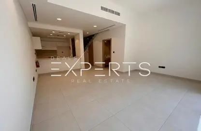 Townhouse - 3 Bedrooms - 4 Bathrooms for rent in Aldhay at Bloom Gardens - Bloom Gardens - Al Salam Street - Abu Dhabi