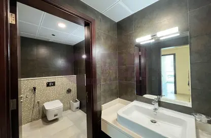 شقة - 2 غرف نوم - 4 حمامات للايجار في برج النور - جزيرة الريم - أبوظبي