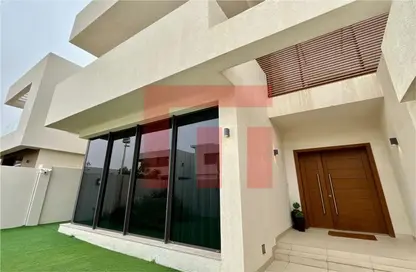 Villa - 5 Bedrooms - 7+ Bathrooms for sale in West Yas - Yas Island - Abu Dhabi