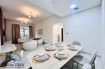 Apartment - 2 Bedrooms - 3 Bathrooms for rent in Electra Tower - Electra Street - Abu Dhabi