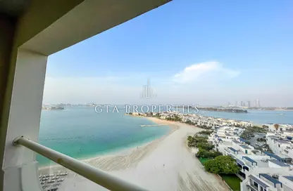 Apartment - 2 Bedrooms - 3 Bathrooms for rent in Al Haseer - Shoreline Apartments - Palm Jumeirah - Dubai