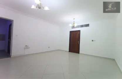 صورة لـ غرفة فارغة شقة - 1 حمام للايجار في 6 فلل محمد - مدينة محمد بن زايد - أبوظبي ، صورة رقم 1