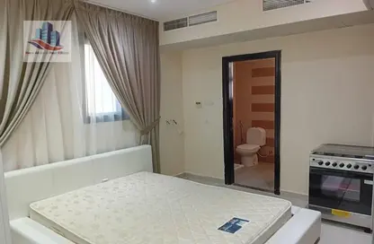 Apartment - 1 Bathroom for rent in Al Qulaya'ah - Al Sharq - Sharjah