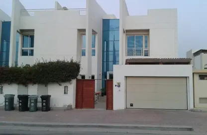 Villa - 4 Bedrooms - 5 Bathrooms for rent in Jumeirah 1 - Jumeirah - Dubai