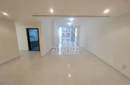 Apartment - 2 Bedrooms - 3 Bathrooms for rent in Al Mushrif - Abu Dhabi