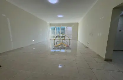 Apartment - 3 Bedrooms - 4 Bathrooms for rent in Airport Road - Abu Dhabi