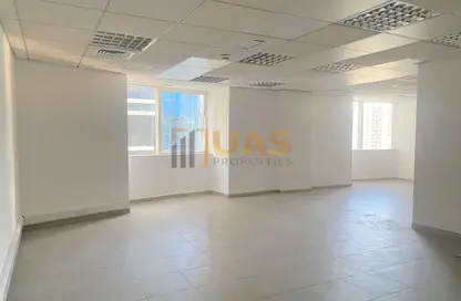 Office Space - Studio - 1 Bathroom for rent in Blue Tower - Sheikh Zayed Road - Dubai