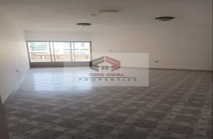 Apartment - 3 Bedrooms - 3 Bathrooms for rent in Central District - Al Ain