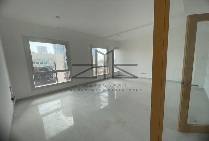 Rent in Lafzaeyya Tower: 2 Months free/ Spacious 3BHK/ beside WTC mall ...