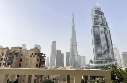 Apartment - 2 Bedrooms - 2 Bathrooms for rent in Burj Royale - Downtown Dubai - Dubai