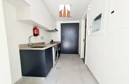 Apartment - 1 Bathroom for rent in East Village - Aljada - Sharjah