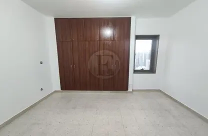 Apartment - 3 Bedrooms - 3 Bathrooms for rent in Al Ain Tower - Hamdan Street - Abu Dhabi