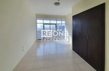 Apartment - 2 Bedrooms - 3 Bathrooms for rent in Royal Residence 1 - Royal Residence - Dubai Sports City - Dubai