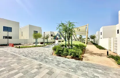 Villa - 4 Bedrooms - 5 Bathrooms for sale in Noya Viva - Noya - Yas Island - Abu Dhabi