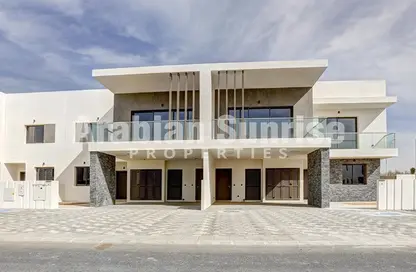 Villa - 3 Bedrooms - 5 Bathrooms for sale in Redwoods - Yas Acres - Yas Island - Abu Dhabi