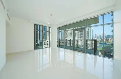 Apartment - 1 Bedroom - 2 Bathrooms for sale in Boulevard Crescent 2 - BLVD Crescent - Downtown Dubai - Dubai