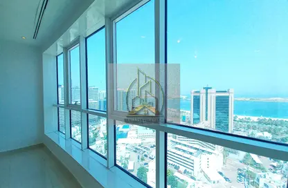 Apartment - 3 Bedrooms - 5 Bathrooms for rent in Cornich Al Khalidiya - Al Khalidiya - Abu Dhabi