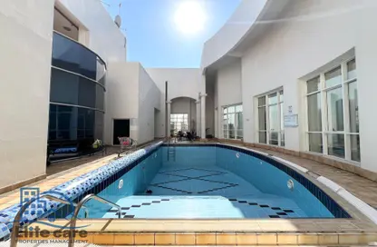 Apartment - 3 Bedrooms - 4 Bathrooms for rent in Mina Tower - Mina Road - Tourist Club Area - Abu Dhabi