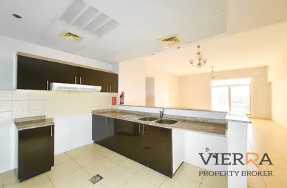 Apartment - 3 Bedrooms - 3 Bathrooms for sale in Mazaya 8 - Queue Point - Dubai Land - Dubai