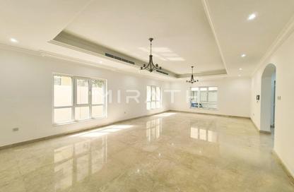 Villa - 5 Bedrooms - 6 Bathrooms for rent in Umm Suqeim 1 Villas - Umm Suqeim 1 - Umm Suqeim - Dubai