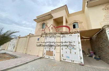 Villa - 7 Bedrooms - 7 Bathrooms for rent in Shakhbout City - Abu Dhabi