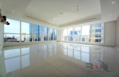 Apartment - 2 Bedrooms - 4 Bathrooms for rent in Liwa Centre Tower 1 - Liwa Centre Towers - Hamdan Street - Abu Dhabi