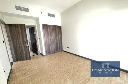 Apartment - 1 Bedroom - 2 Bathrooms for rent in Rukan Tower - Dubai Land - Dubai