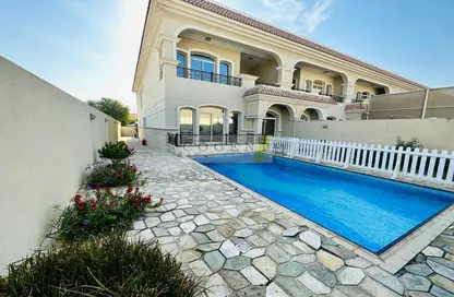 Villa - 5 Bedrooms - 7 Bathrooms for rent in Umm Suqeim 3 - Umm Suqeim - Dubai