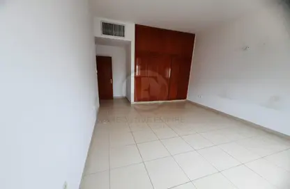 Apartment - 3 Bedrooms - 3 Bathrooms for rent in Al Manhal Tower - Airport Road - Abu Dhabi