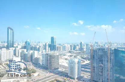 Apartment - 2 Bedrooms - 2 Bathrooms for rent in Wave tower - Corniche Road - Abu Dhabi