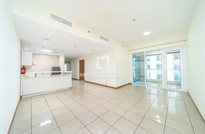 Apartment - 1 Bedroom - 2 Bathrooms for rent in Sulafa Tower - Dubai Marina - Dubai