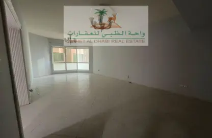 Apartment - 1 Bedroom - 2 Bathrooms for rent in Palm Tower 3 - Palm Towers - Al Majaz - Sharjah