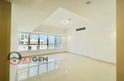 Apartment - 2 Bedrooms - 2 Bathrooms for rent in Silver Tower - Corniche Road - Abu Dhabi