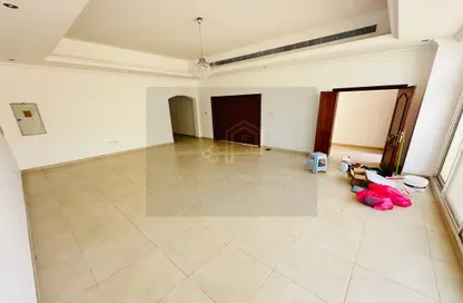 Villa - 5 Bedrooms for rent in Abu Hail Road - Abu Hail - Deira - Dubai