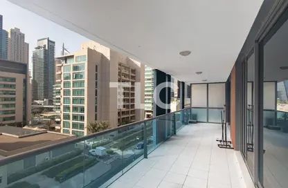 Apartment - 4 Bedrooms - 5 Bathrooms for rent in Azure - Dubai Marina - Dubai