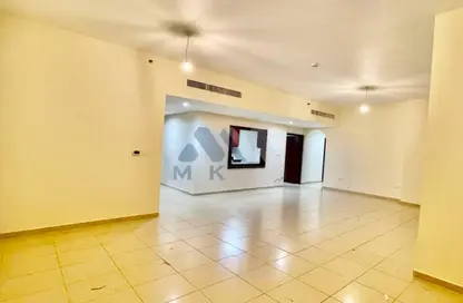 Apartment - 3 Bedrooms - 4 Bathrooms for sale in Rimal 6 - Rimal - Jumeirah Beach Residence - Dubai