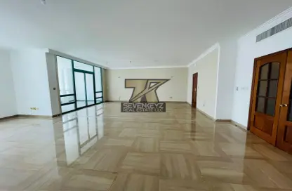 Apartment - 4 Bedrooms - 5 Bathrooms for rent in Cornich Al Khalidiya - Al Khalidiya - Abu Dhabi